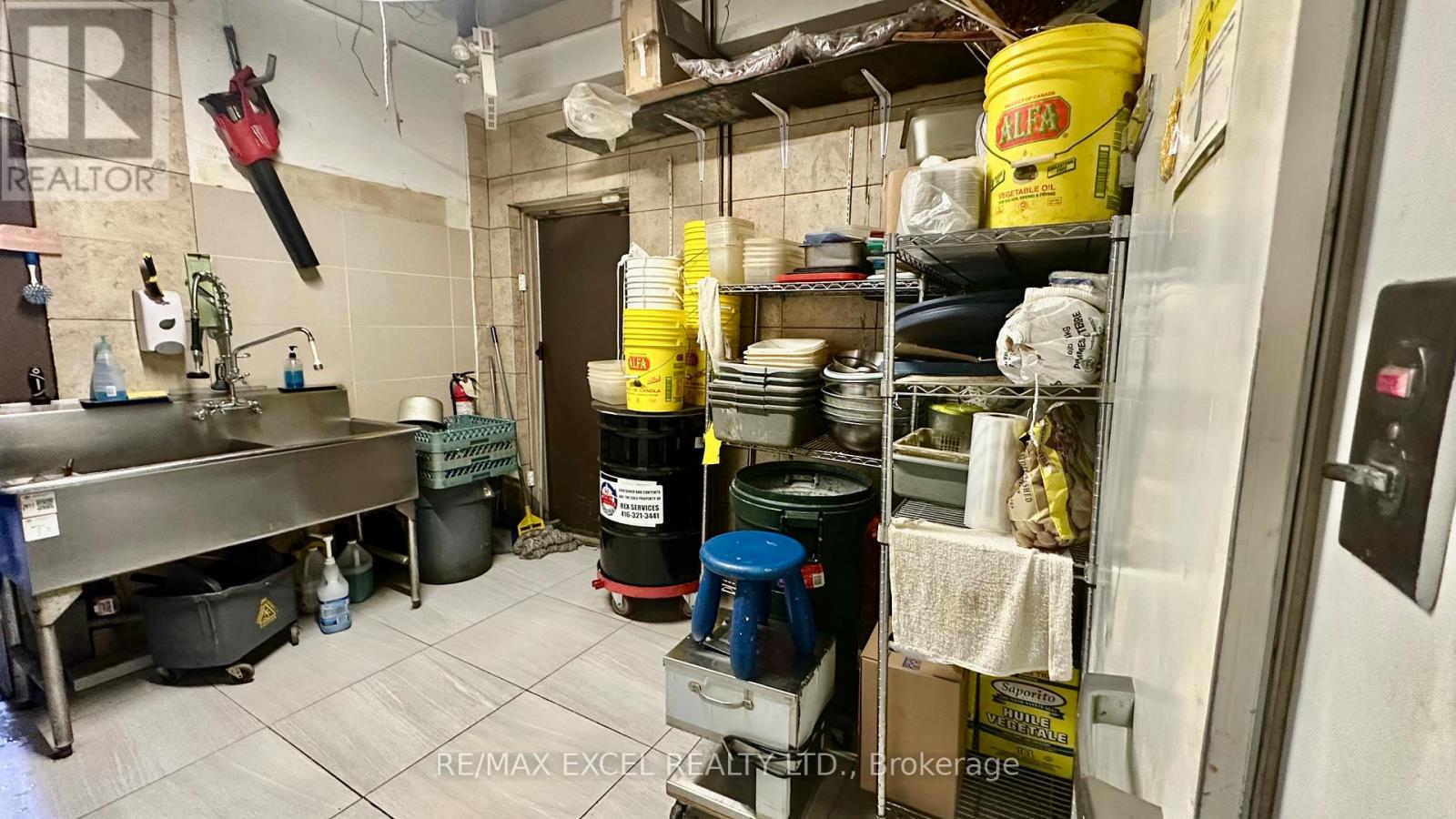 8 - 62 Overlea Boulevard, Toronto, Ontario  M4H 1C4 - Photo 9 - C13735454