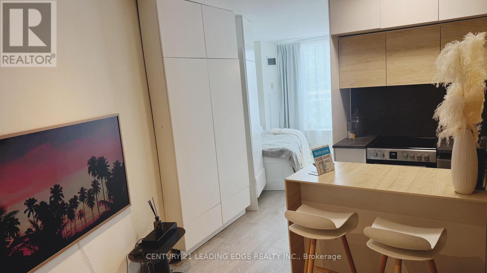 1821 - 650 Queens Quay W, Toronto, Ontario  M5V 3N2 - Photo 3 - C13735488