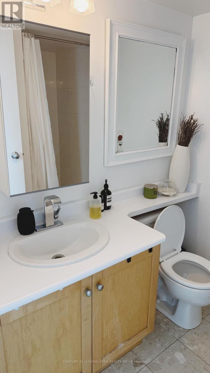 1821 - 650 Queens Quay W, Toronto, Ontario  M5V 3N2 - Photo 8 - C13735488