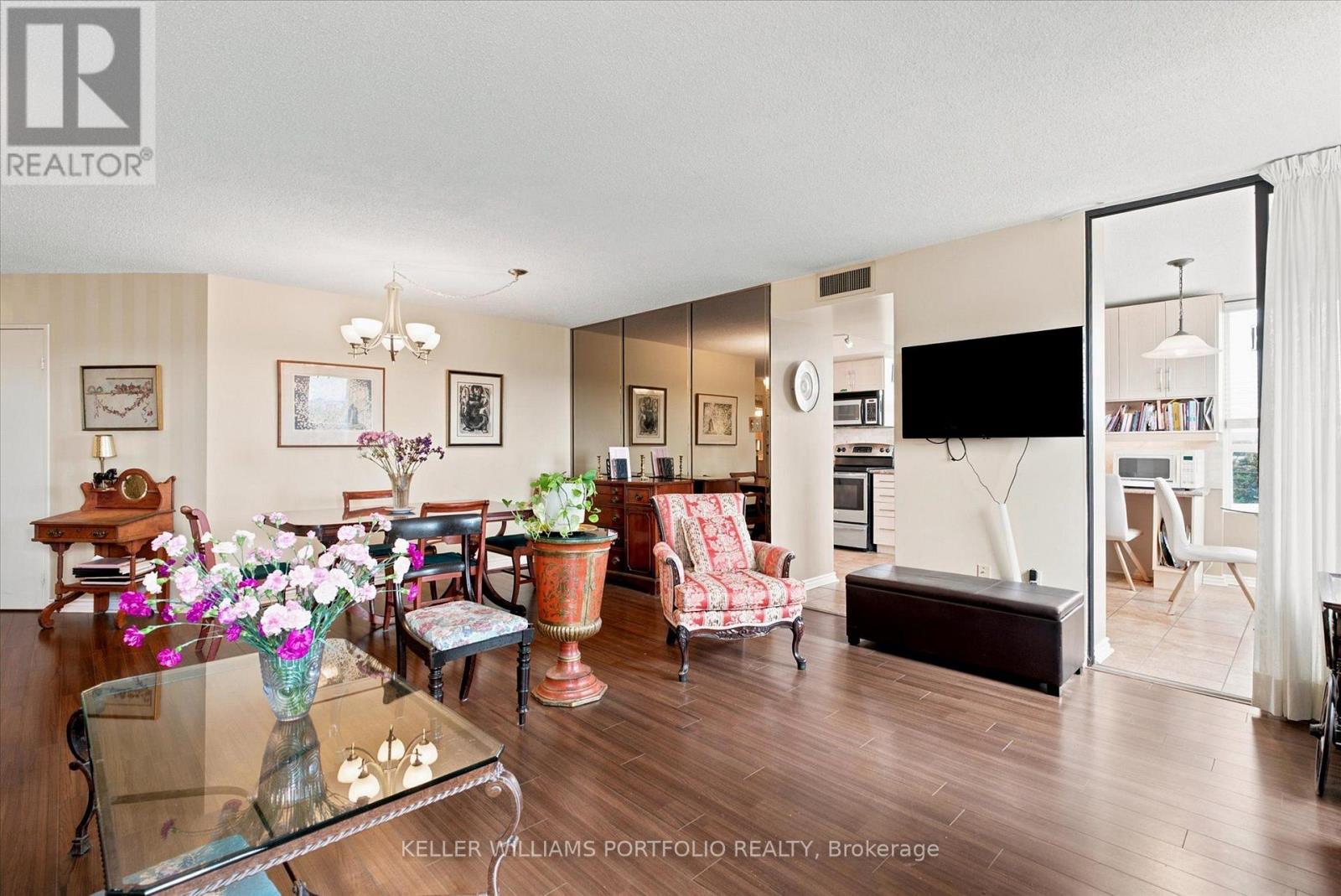 515 - 7601 Bathurst Street, Vaughan, Ontario  L4J 4H5 - Photo 11 - N13735432