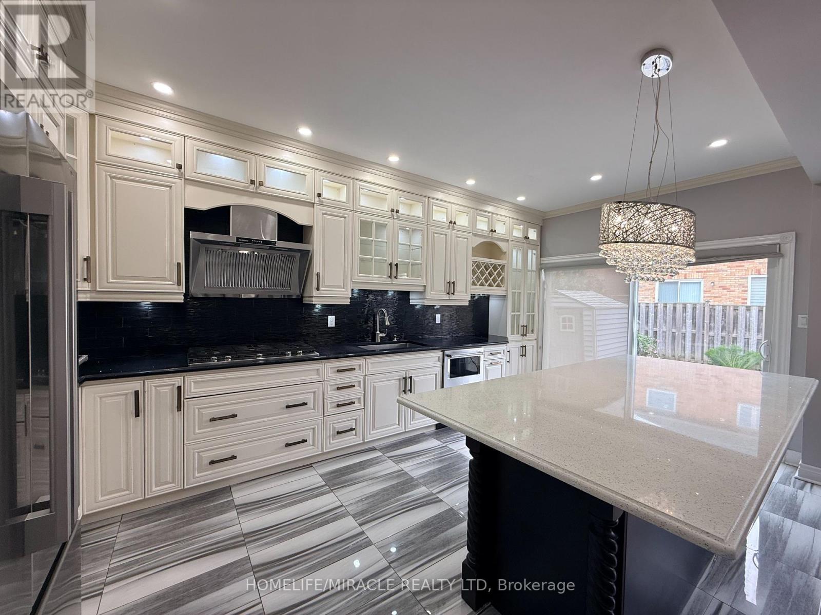 37 Rachett Road, Markham, Ontario  L6E 1W5 - Photo 6 - N13735434