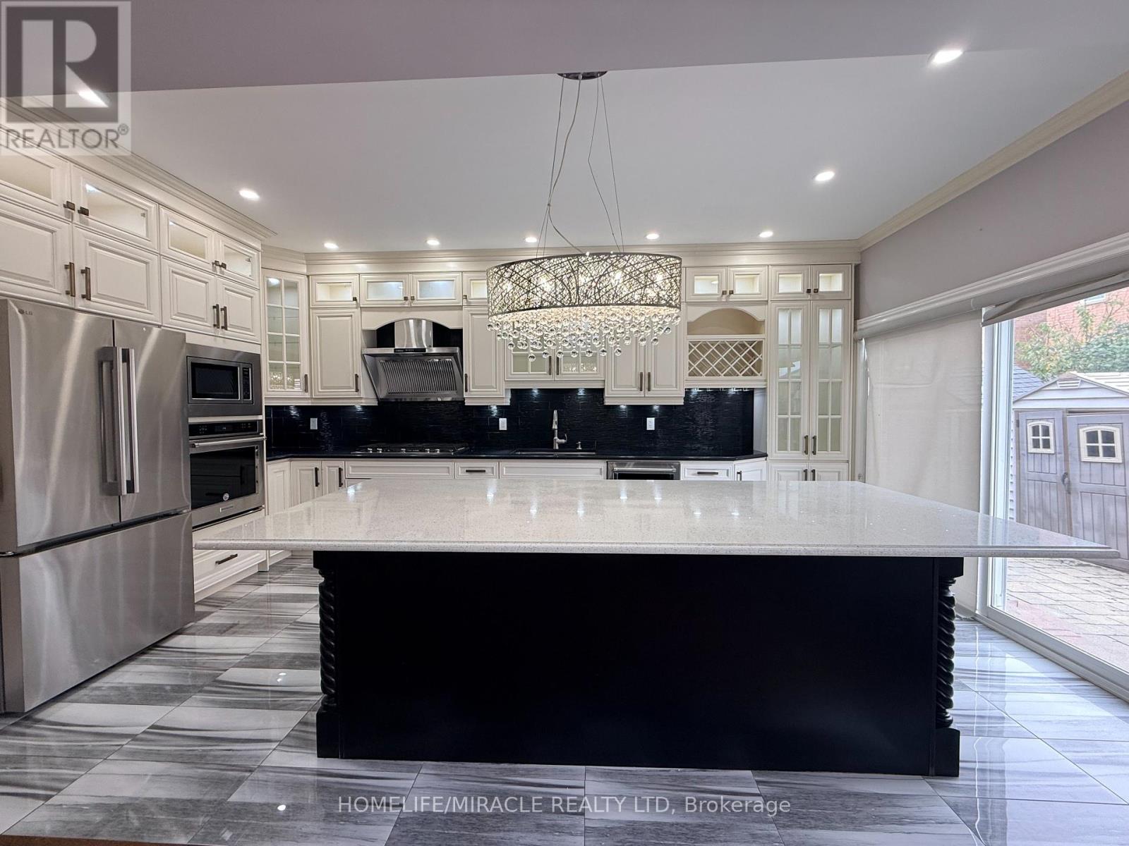 37 Rachett Road, Markham, Ontario  L6E 1W5 - Photo 7 - N13735434