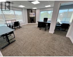 18 2ND - 120 WOODSTREAM BOULEVARD, Vaughan, Ontario