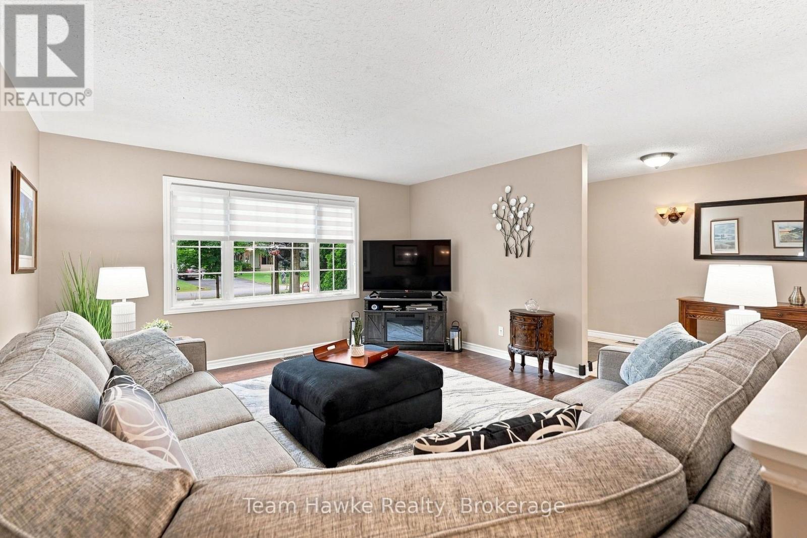 27 Johnston Street, Tiny (Wyevale), Ontario  L0L 2T0 - Photo 10 - S13735486