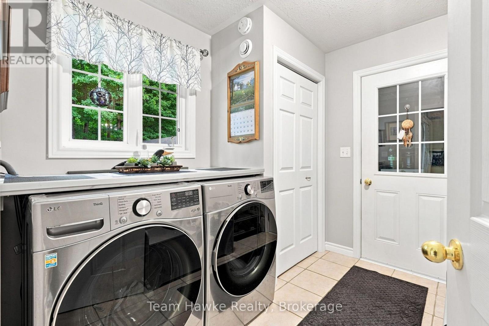 27 Johnston Street, Tiny (Wyevale), Ontario  L0L 2T0 - Photo 16 - S13735486
