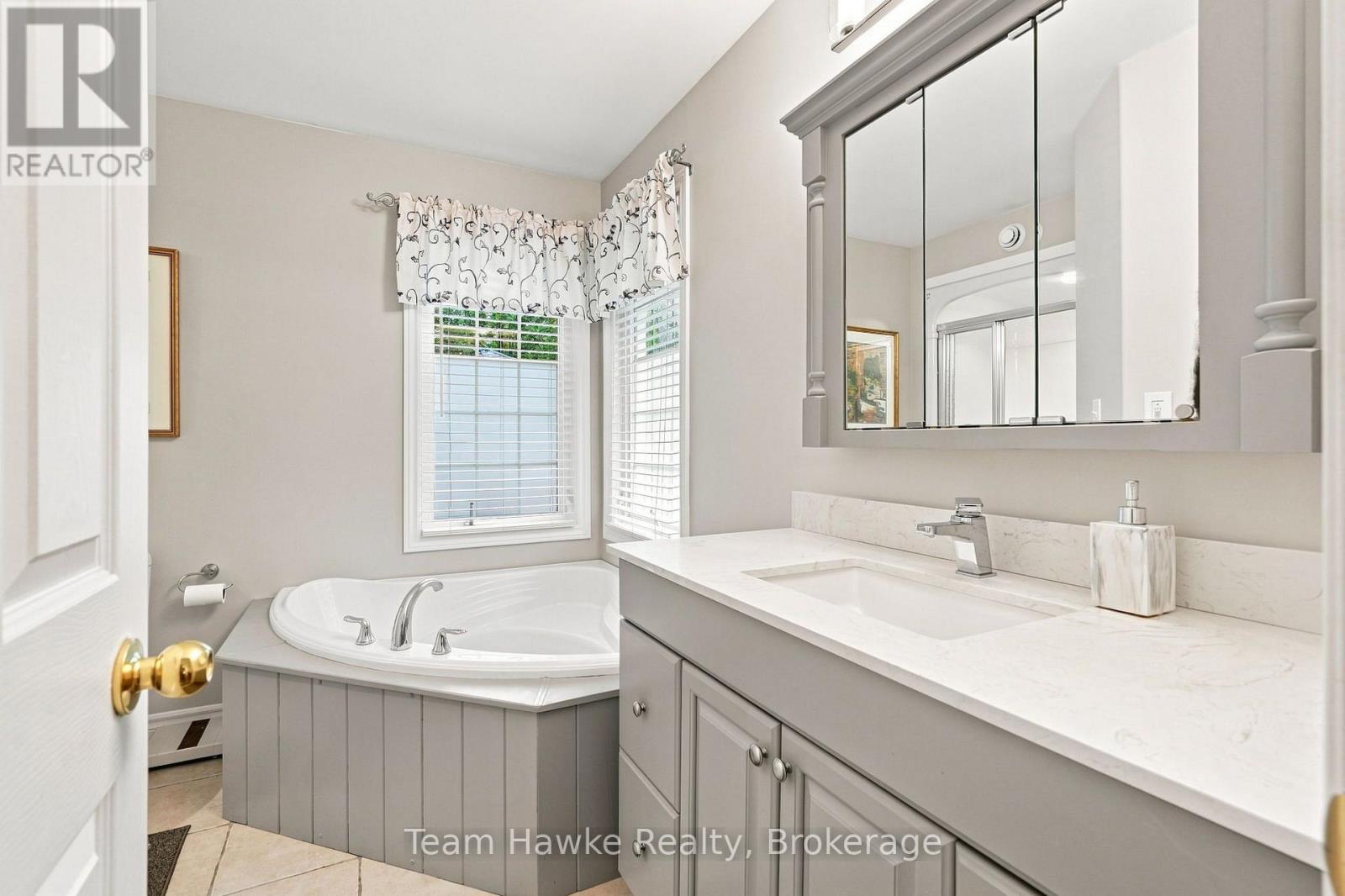 27 Johnston Street, Tiny (Wyevale), Ontario  L0L 2T0 - Photo 20 - S13735486