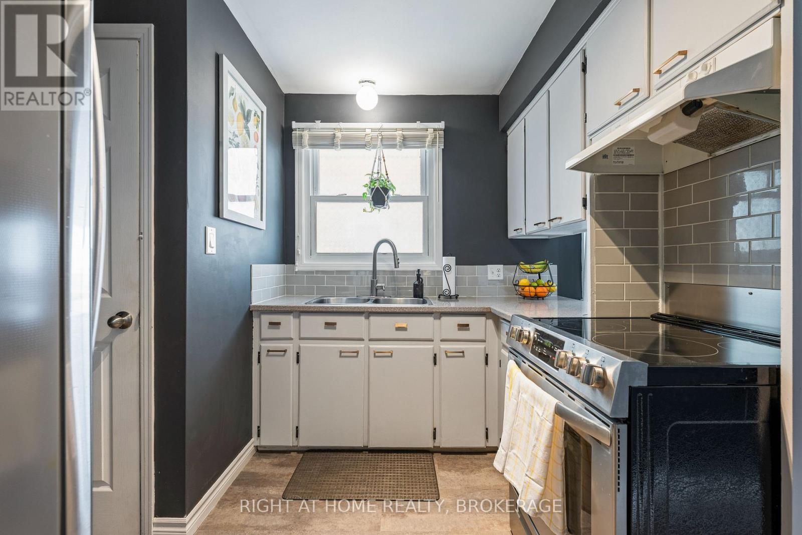 6763 Wilinger Street, Niagara Falls, Ontario  L2J 2B4 - Photo 17 - X13735284