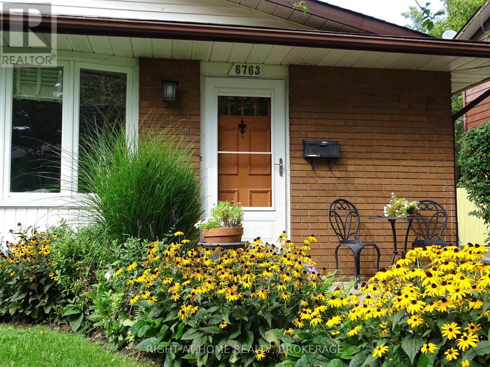 6763 Wilinger Street, Niagara Falls, Ontario  L2J 2B4 - Photo 3 - X13735284