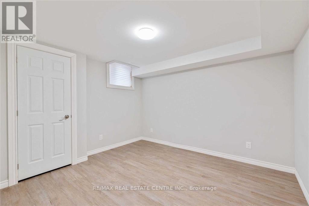 265 Coxe Boulevard E, Milton, Ontario  L9T 4L4 - Photo 10 - W13735394