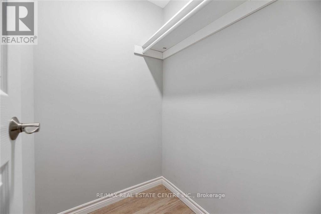 265 Coxe Boulevard E, Milton, Ontario  L9T 4L4 - Photo 12 - W13735394