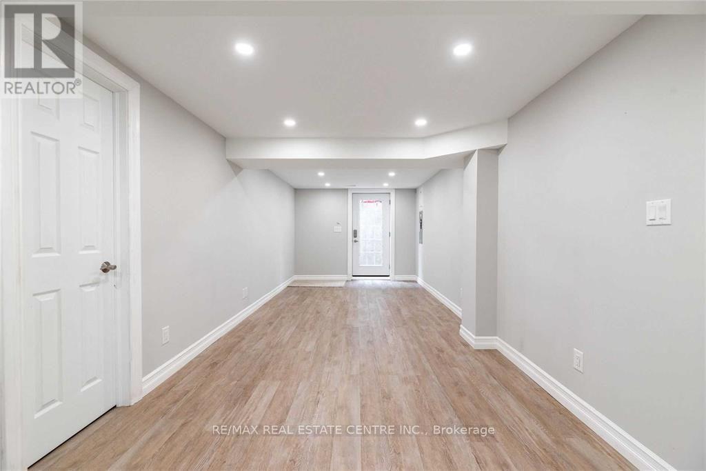 265 Coxe Boulevard E, Milton, Ontario  L9T 4L4 - Photo 4 - W13735394