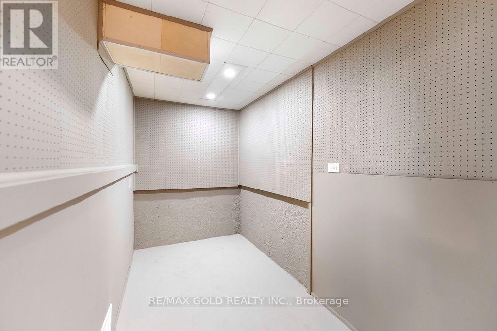 29 Carberry Crescent, Brampton, Ontario  L6V 2G1 - Photo 36 - W13735440