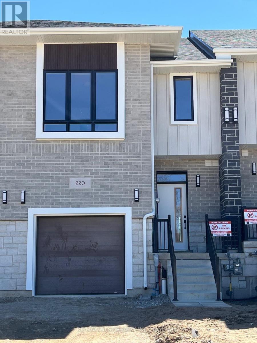 220 Green Gate Boulevard, Cambridge, Ontario  N1T 0B8 - Photo 1 - X13735392