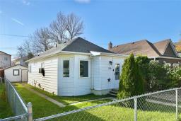 356 Chalmers Avenue, Winnipeg, Manitoba