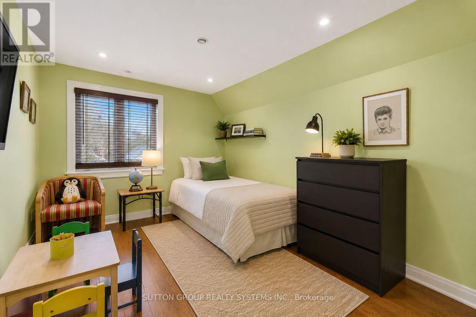 32 Green Lanes, Toronto, Ontario  M8Z 4V6 - Photo 17 - W13624996