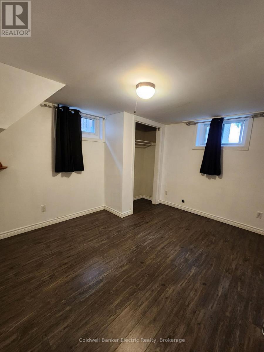 443 Armour Road, Peterborough, Ontario  K9H 1Y7 - Photo 9 - X13735790