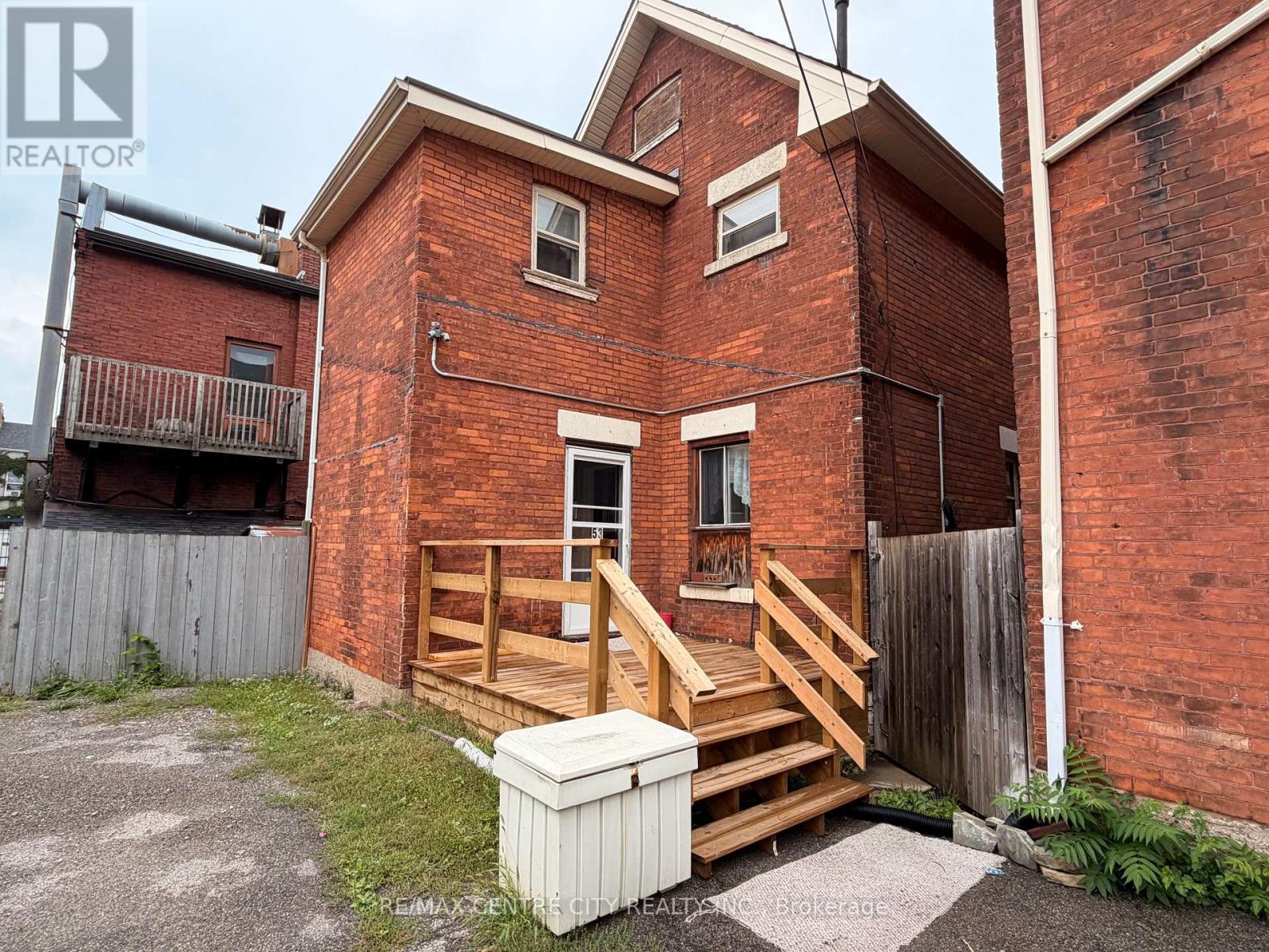 53 Chatham Street, Brantford, Ontario  N3T 2N8 - Photo 1 - X13735814