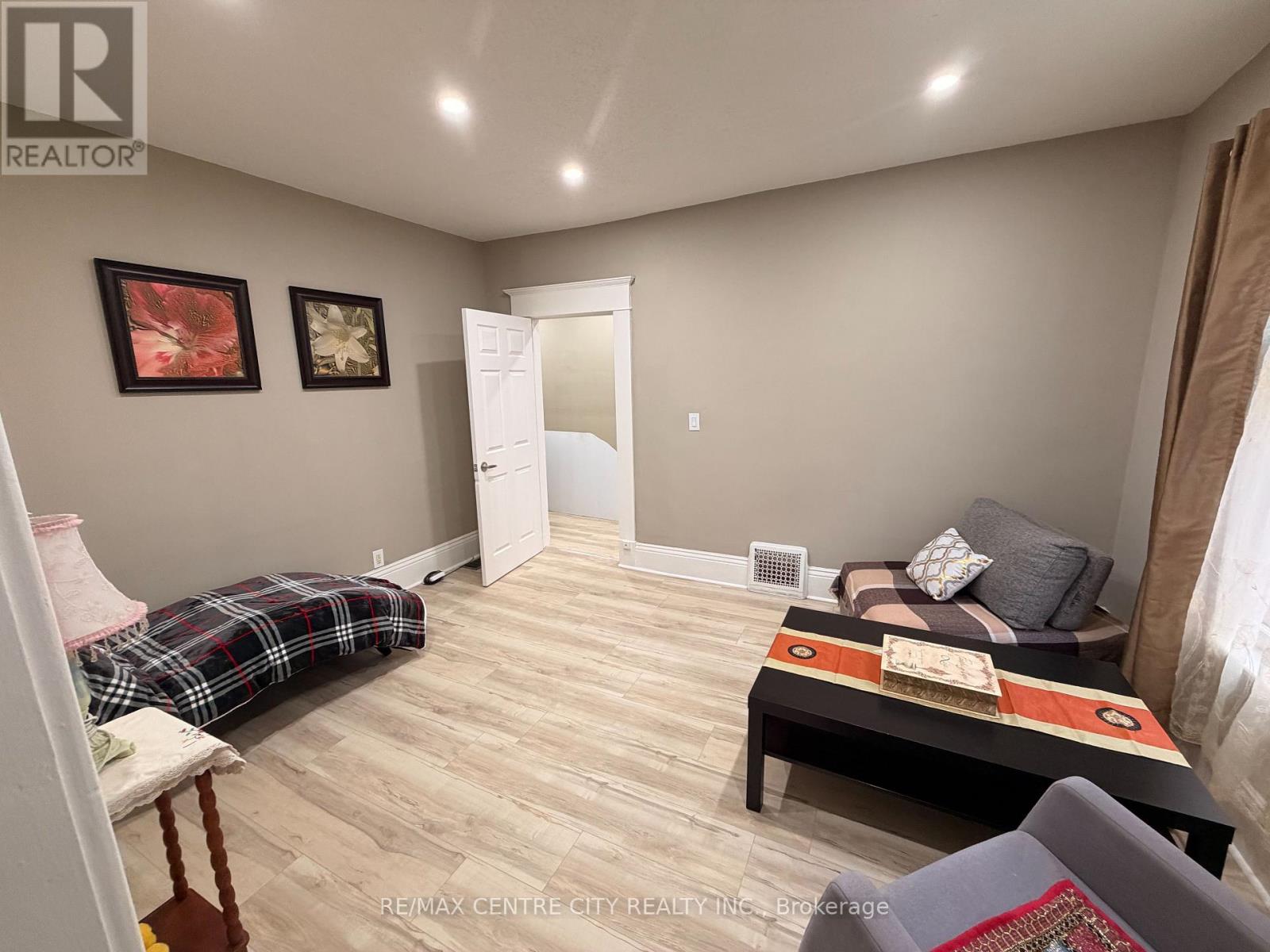 53 Chatham Street, Brantford, Ontario  N3T 2N8 - Photo 8 - X13735814