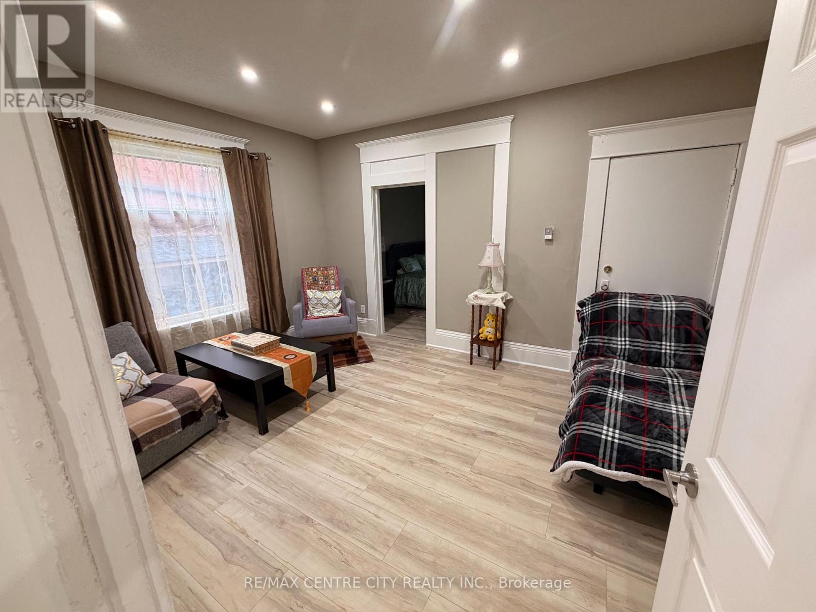 53 Chatham Street, Brantford, Ontario  N3T 2N8 - Photo 9 - X13735814