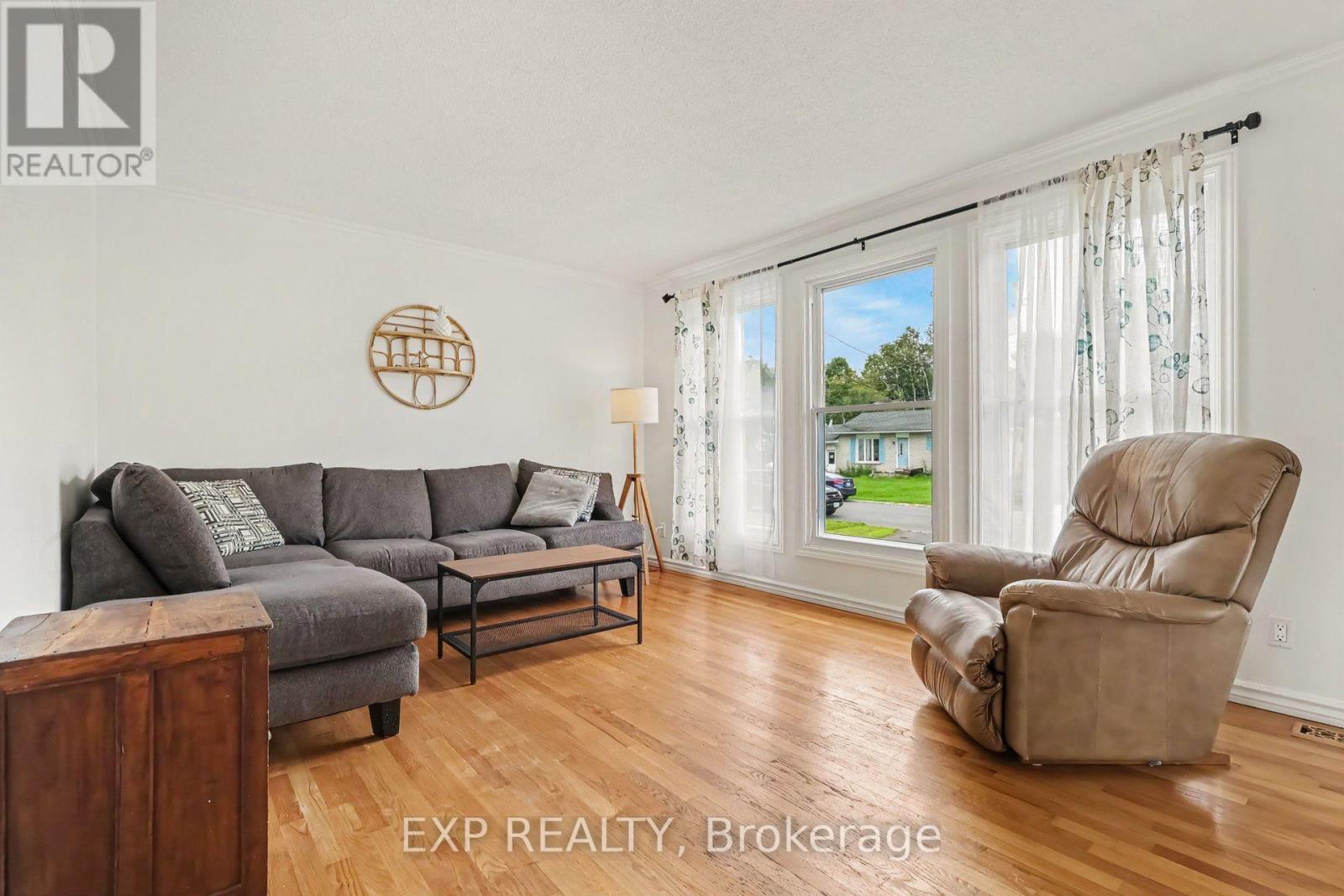 18 Centre Street, Clarence-Rockland, Ontario  K0A 1E0 - Photo 7 - X13735516