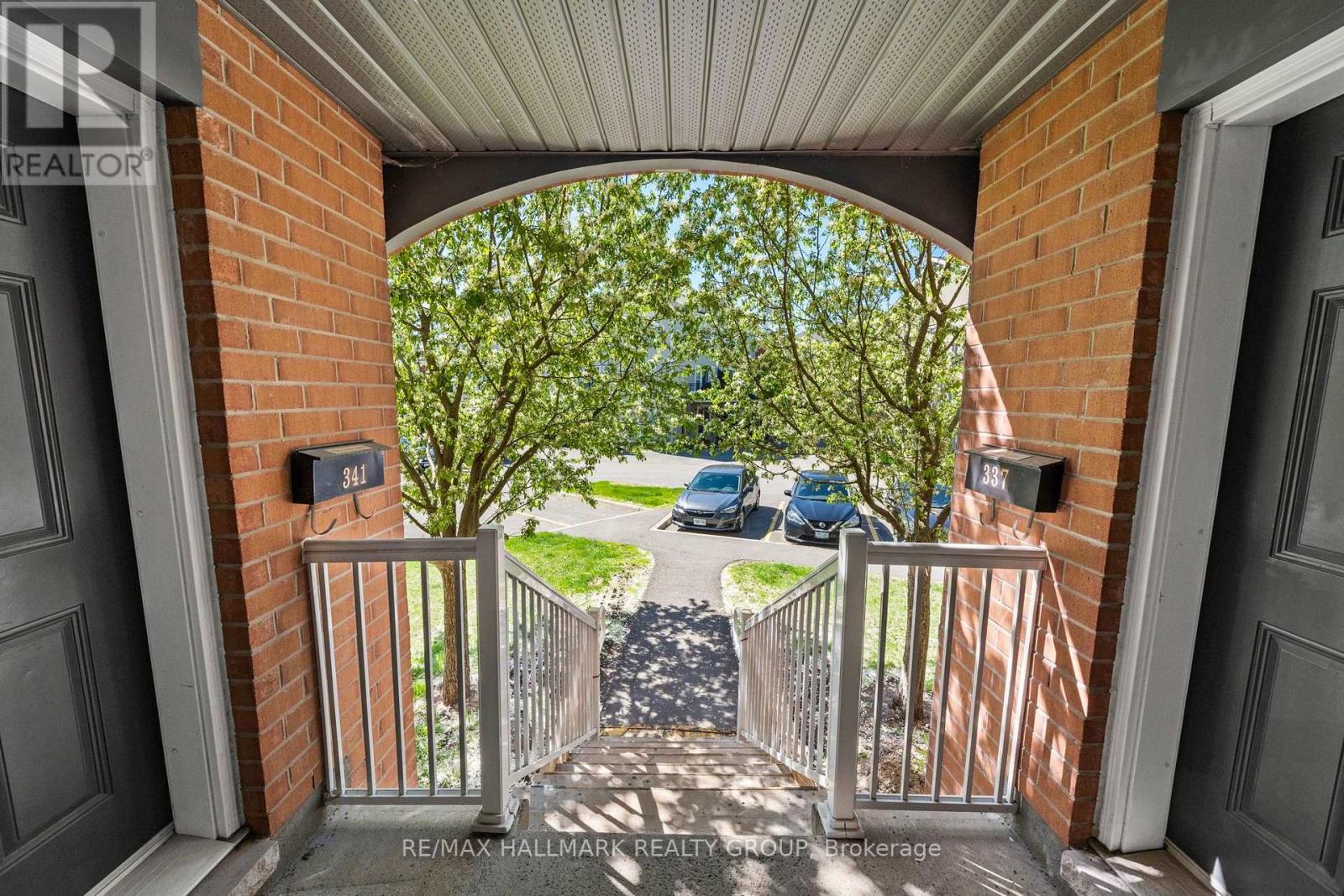 343 - 49 Jardin Private, Ottawa, Ontario  K1K 2V8 - Photo 2 - X13735606