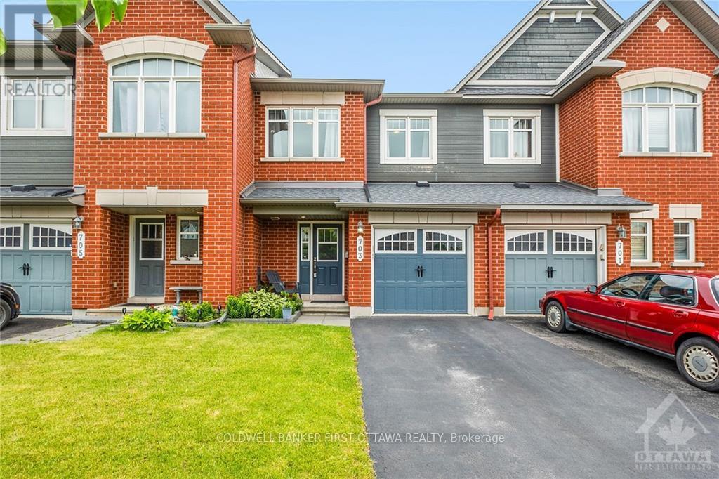 703 Whaley Ridge, Ottawa, Ontario  K4A 0P9 - Photo 1 - X13735718