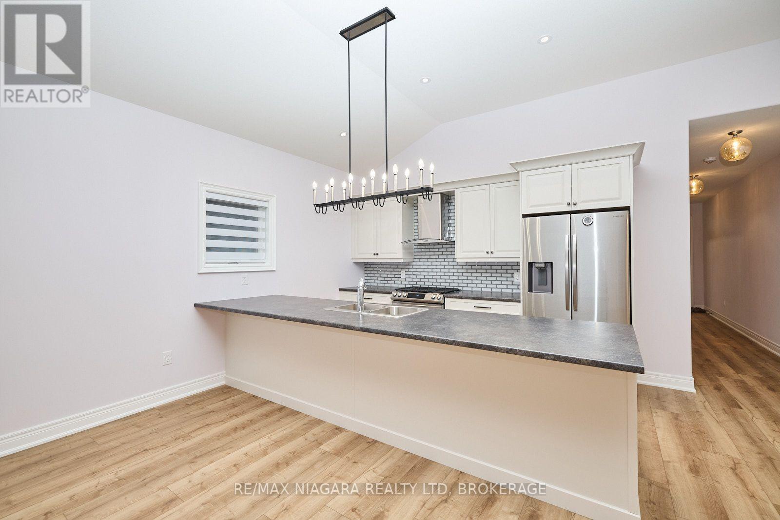 3554 Whispering Woods Trail, Fort Erie, Ontario  L0S 1N0 - Photo 4 - X13735526
