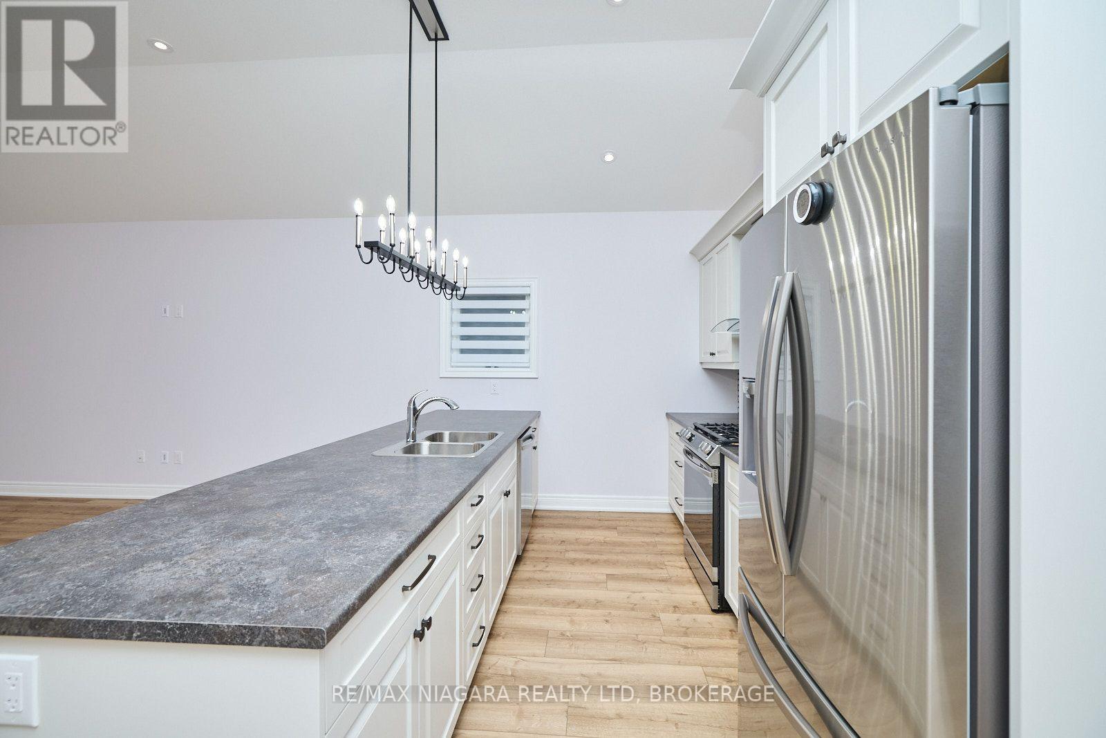 3554 Whispering Woods Trail, Fort Erie, Ontario  L0S 1N0 - Photo 5 - X13735526