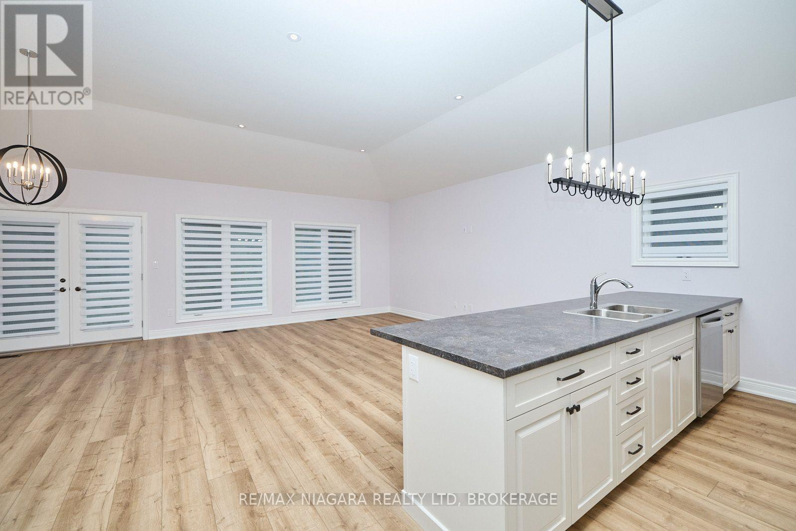 3554 Whispering Woods Trail, Fort Erie, Ontario  L0S 1N0 - Photo 8 - X13735526