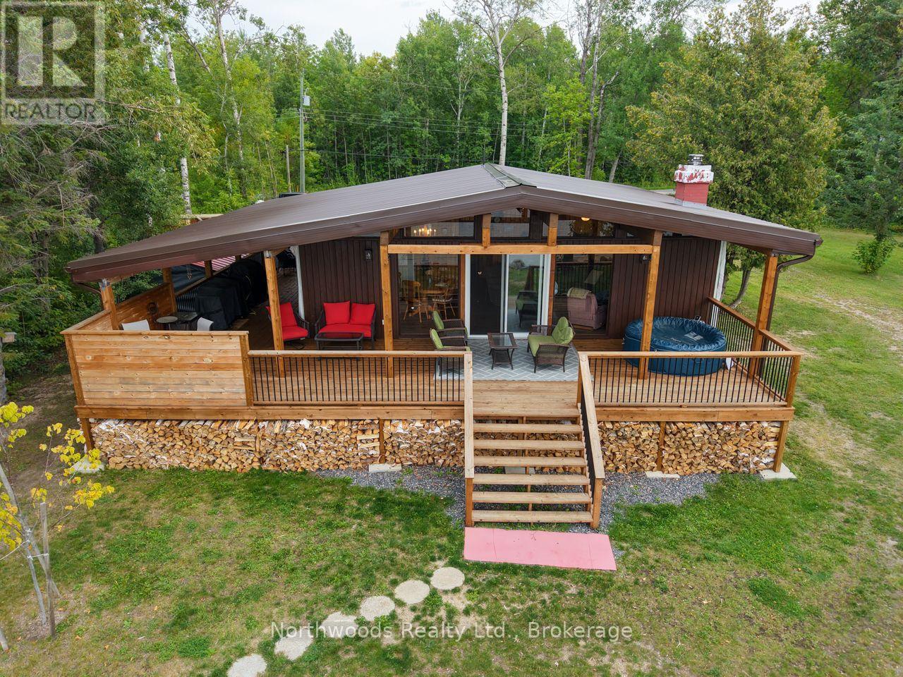 93 Mosbeck Road, Lake Of The Woods, Ontario  P0W 1J0 - Photo 2 - X13735802