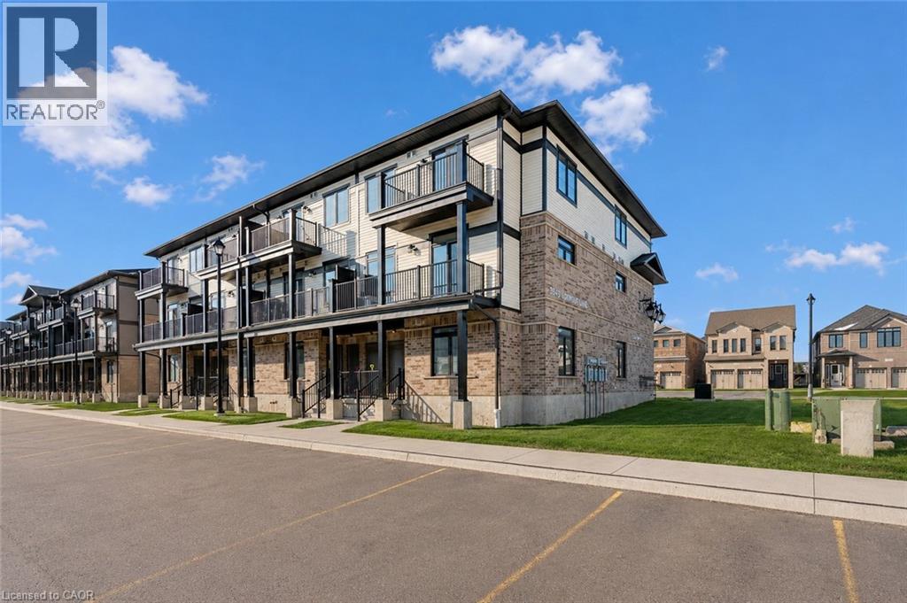 73 LOMOND Lane, Kitchener, Ontario