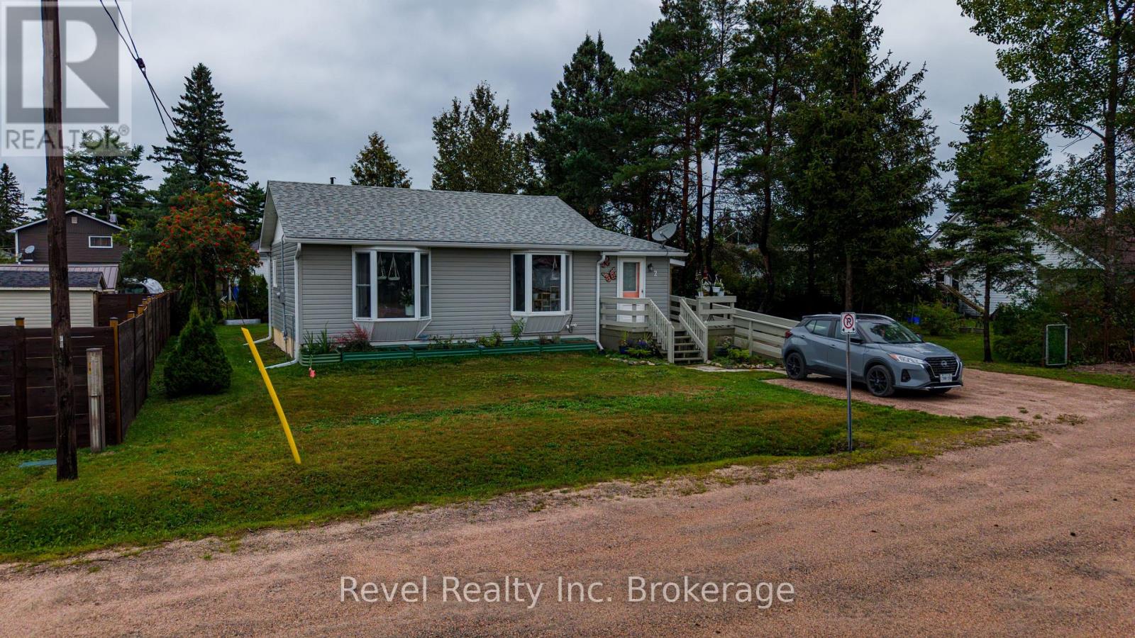 2 Lincoln Avenue, South River, Ontario  P0A 1X0 - Photo 2 - X13735536