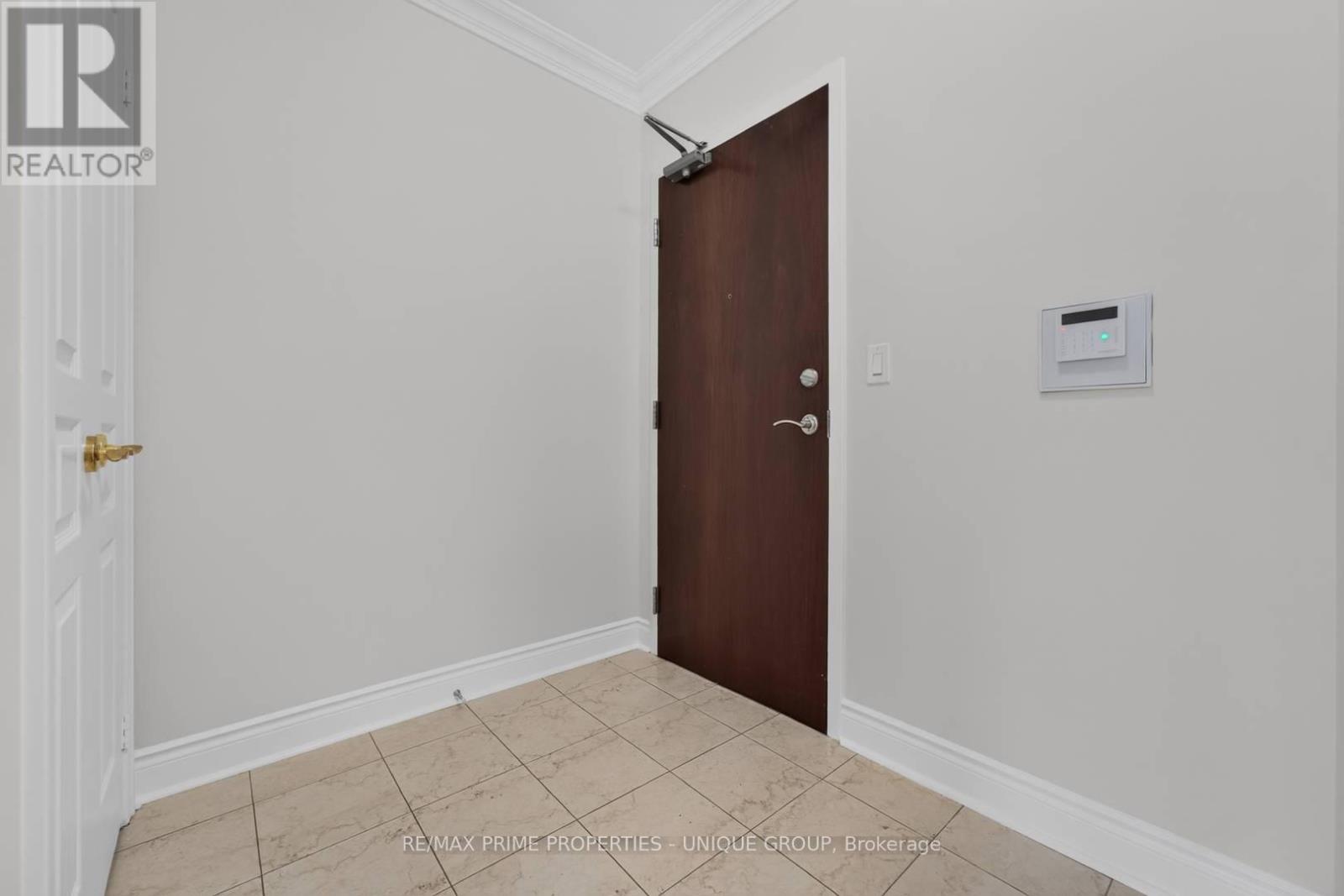 317 - 10 Delisle Avenue, Toronto, Ontario  M4V 3C6 - Photo 3 - C13735612