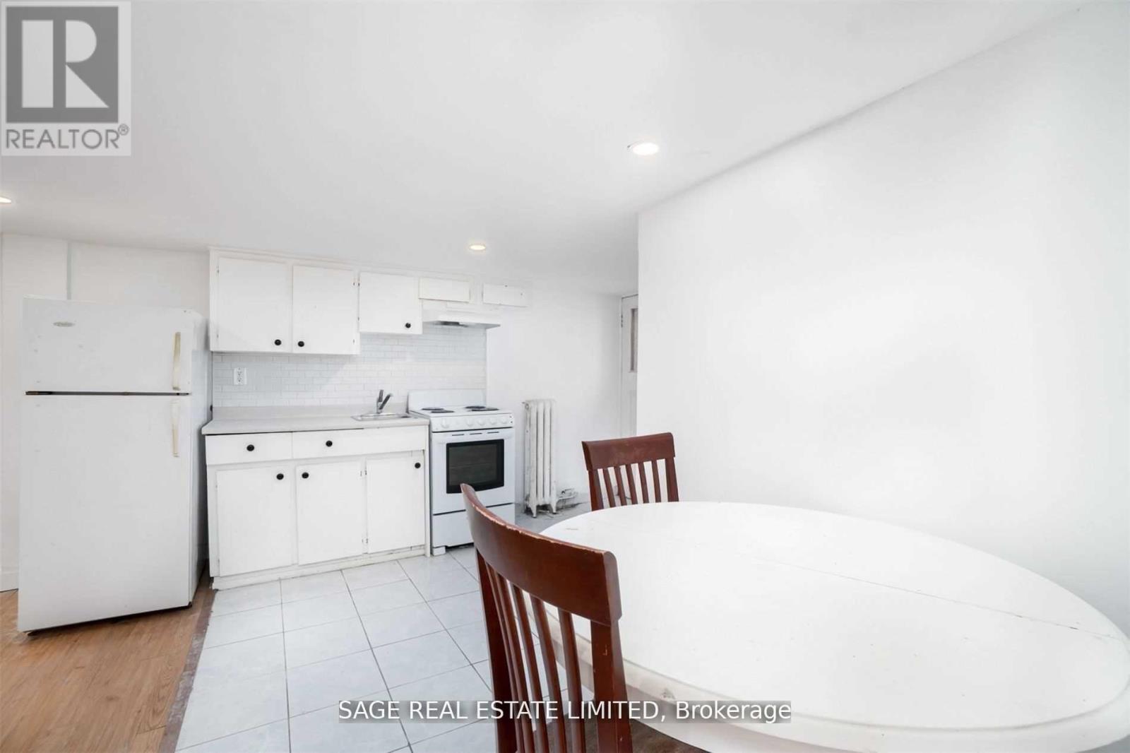 Lower - 604 Ossington Avenue, Toronto, Ontario  M6G 3T5 - Photo 10 - C13735640