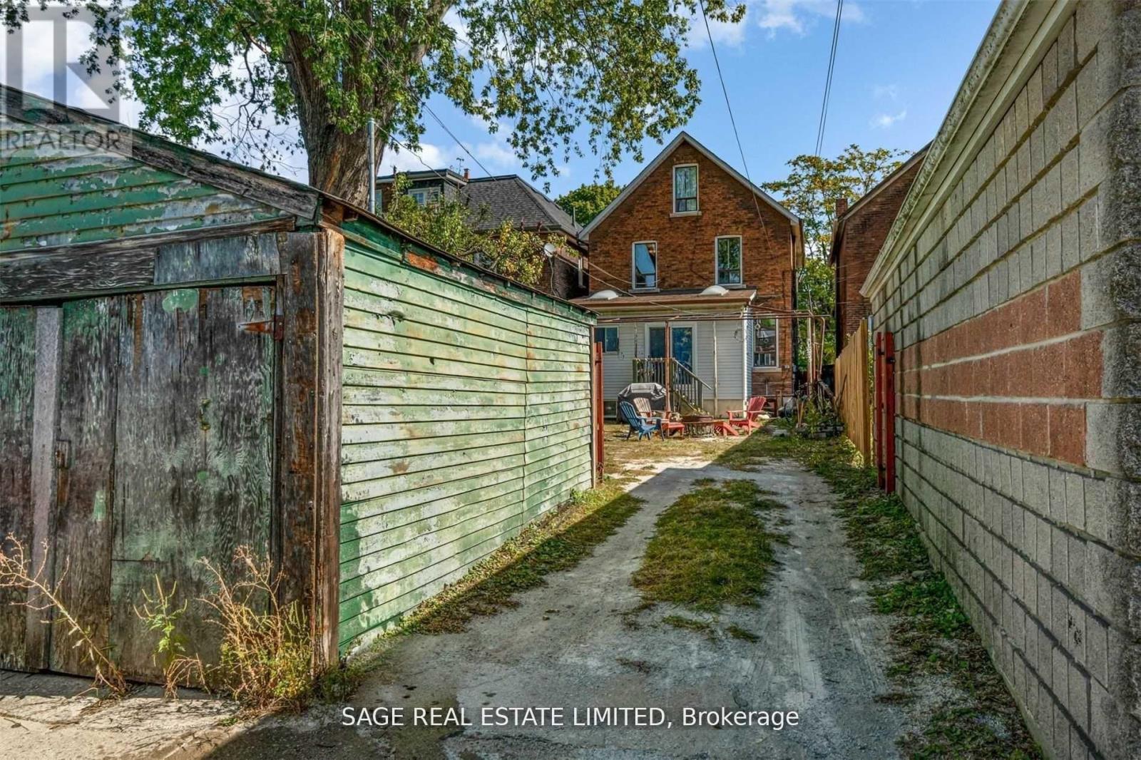 Lower - 604 Ossington Avenue, Toronto, Ontario  M6G 3T5 - Photo 11 - C13735640