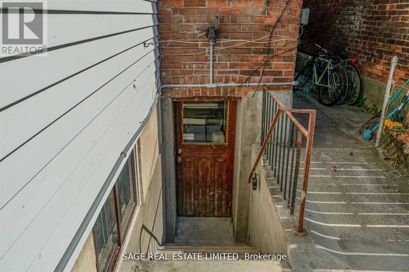 Lower - 604 Ossington Avenue, Toronto, Ontario  M6G 3T5 - Photo 13 - C13735640