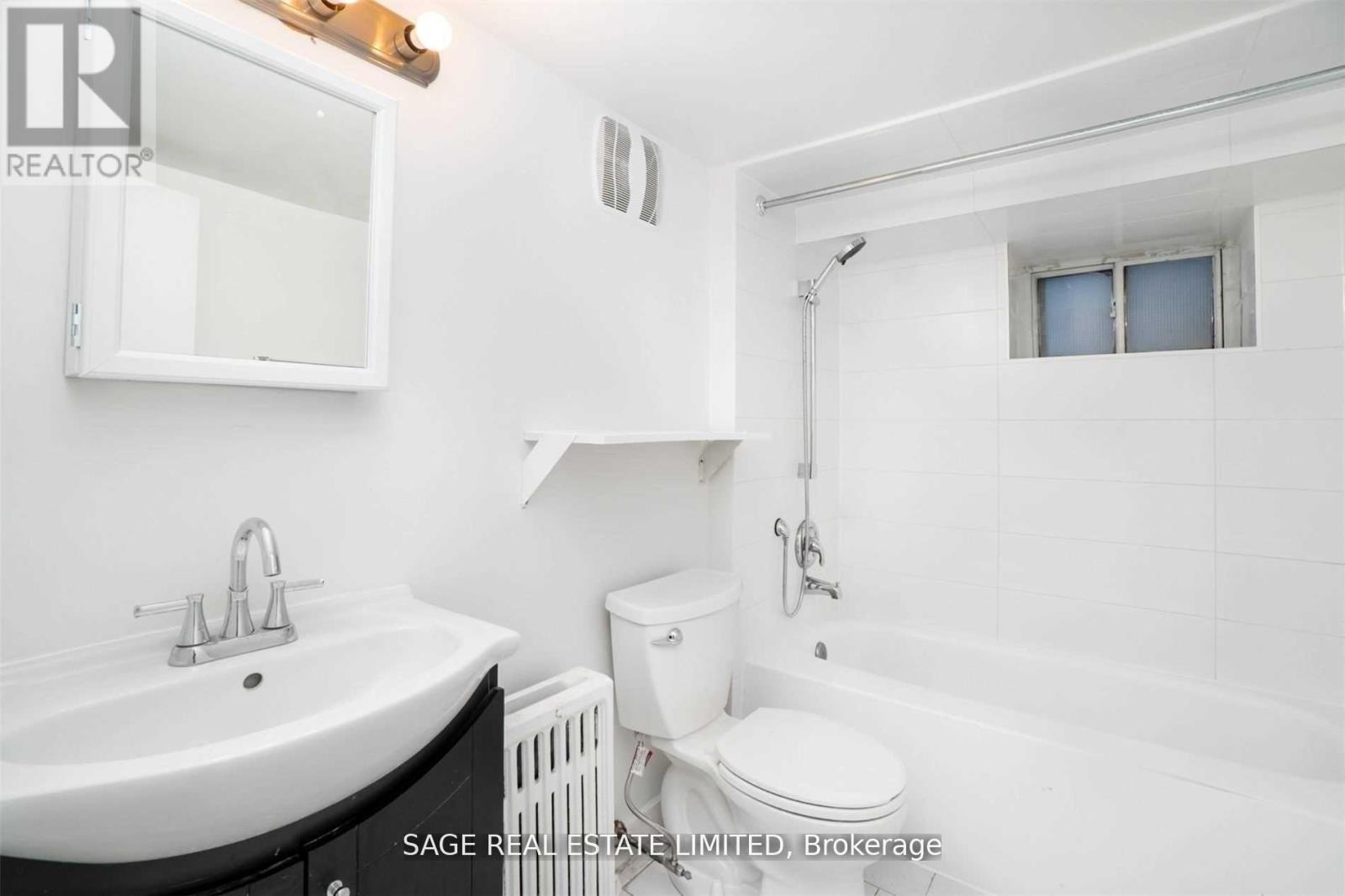 Lower - 604 Ossington Avenue, Toronto, Ontario  M6G 3T5 - Photo 5 - C13735640