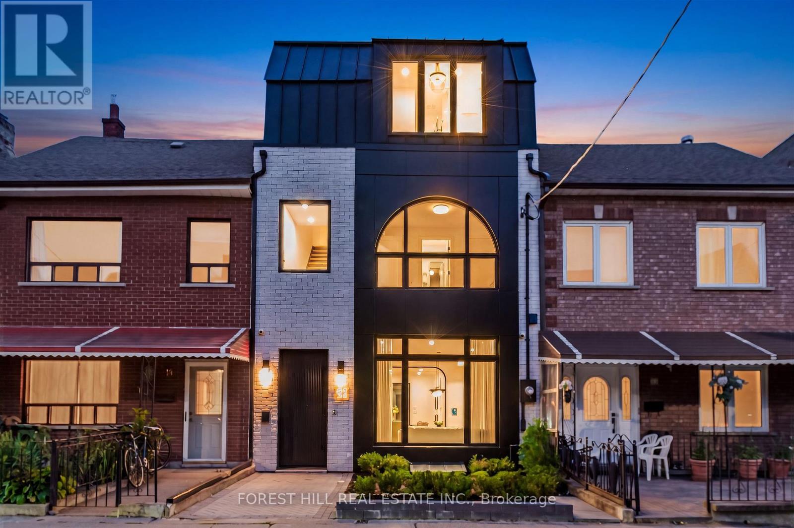 21 Foxley Street, Toronto, Ontario  M6J 1P9 - Photo 2 - C13735770