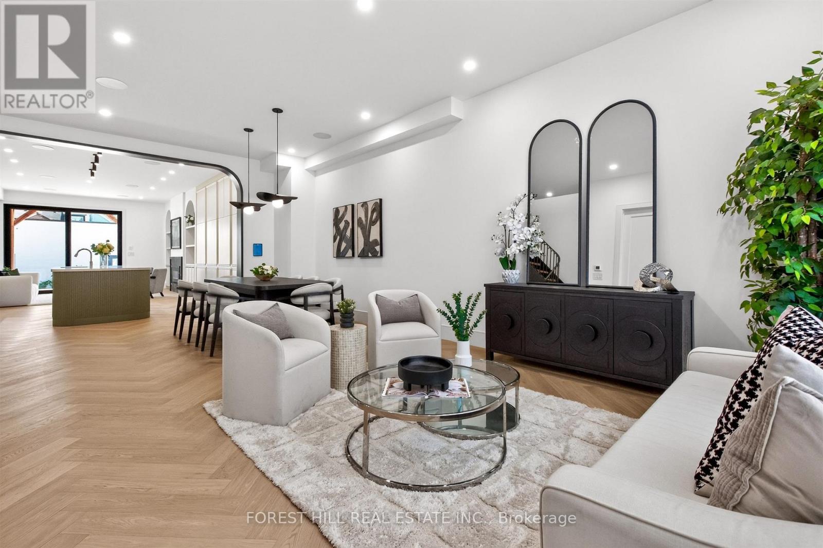 21 Foxley Street, Toronto, Ontario  M6J 1P9 - Photo 4 - C13735770