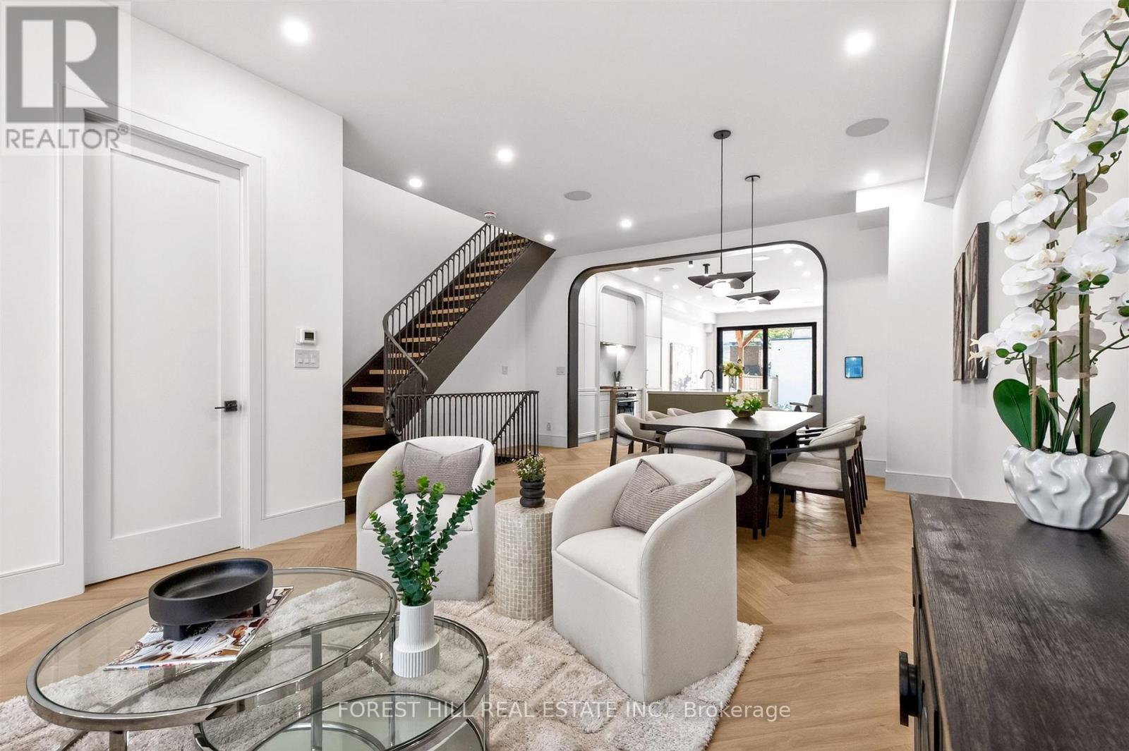 21 Foxley Street, Toronto, Ontario  M6J 1P9 - Photo 5 - C13735770