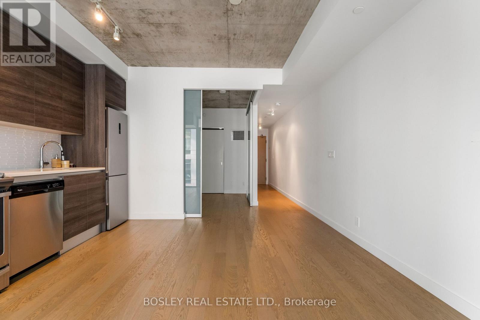 1007 - 111 Bathurst Street, Toronto, Ontario  M5V 2R1 - Photo 13 - C13735826