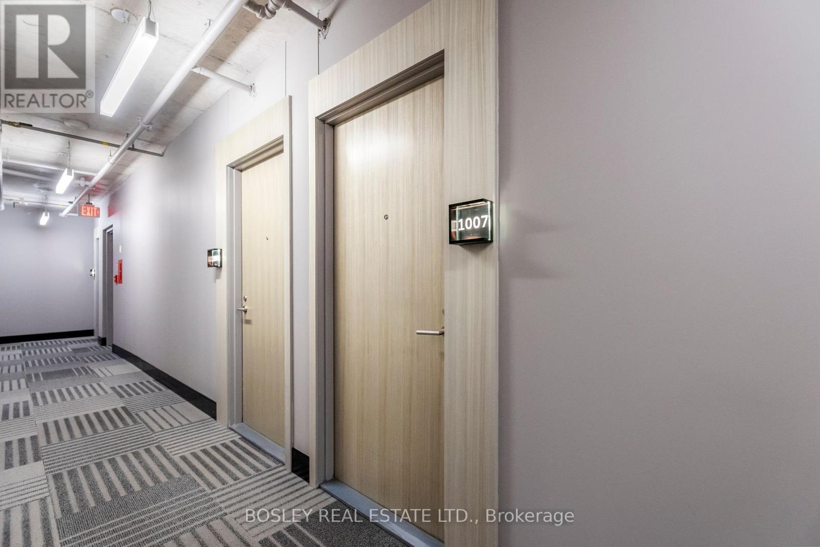1007 - 111 Bathurst Street, Toronto, Ontario  M5V 2R1 - Photo 2 - C13735826