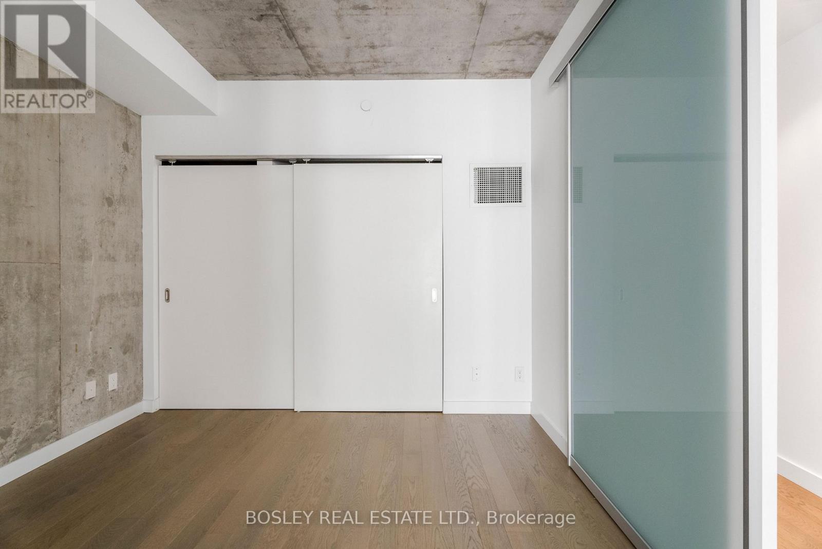 1007 - 111 Bathurst Street, Toronto, Ontario  M5V 2R1 - Photo 5 - C13735826