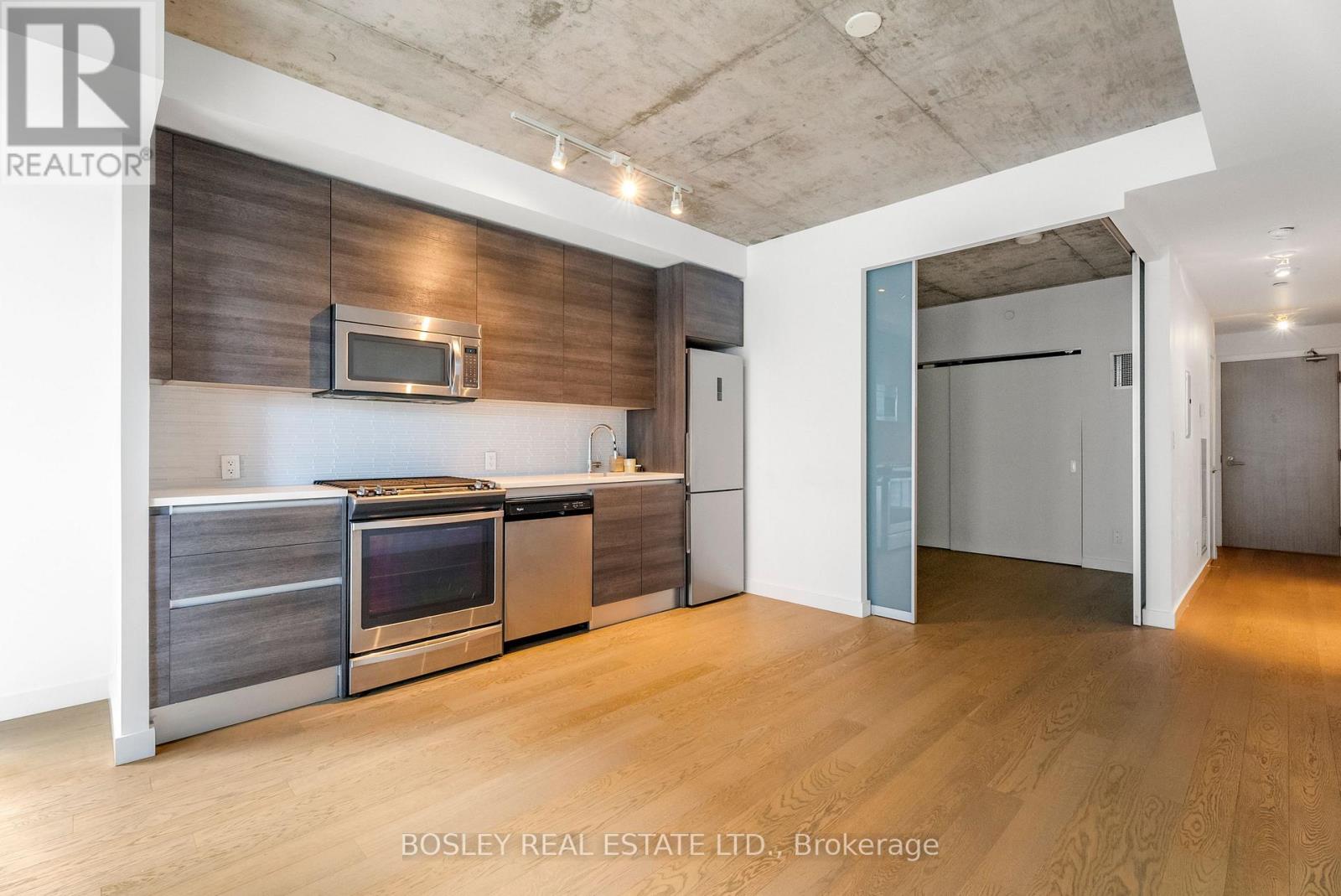 1007 - 111 Bathurst Street, Toronto, Ontario  M5V 2R1 - Photo 8 - C13735826