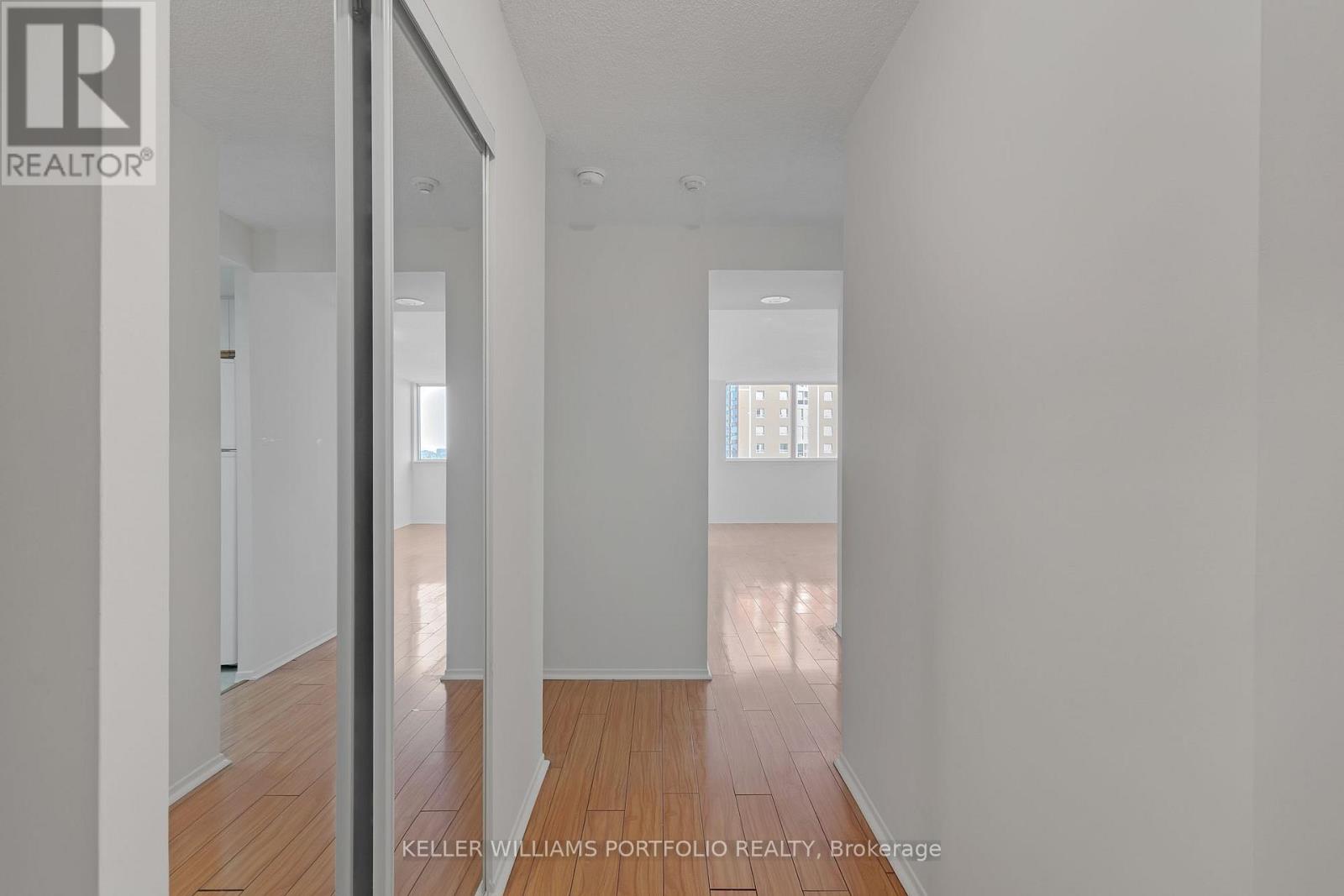 810 - 2460 Eglinton Avenue E, Toronto, Ontario  M1K 5J7 - Photo 3 - E13735534