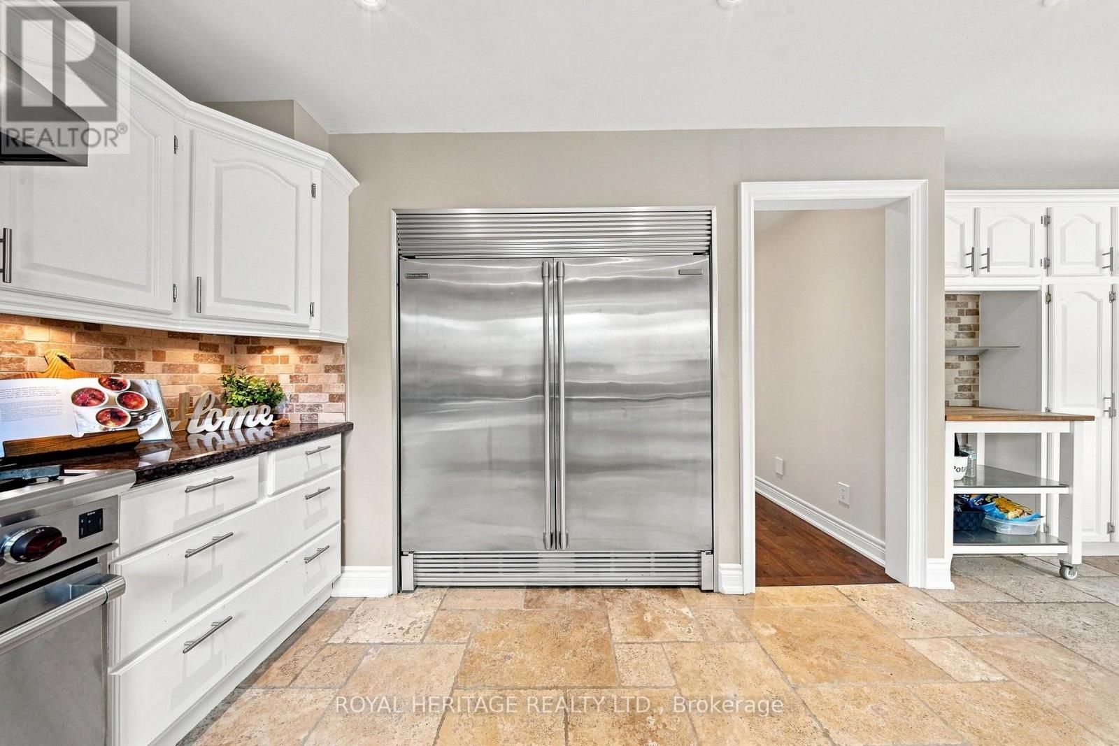 816 Sheppard Avenue, Pickering, Ontario  L1V 1G5 - Photo 11 - E13735570