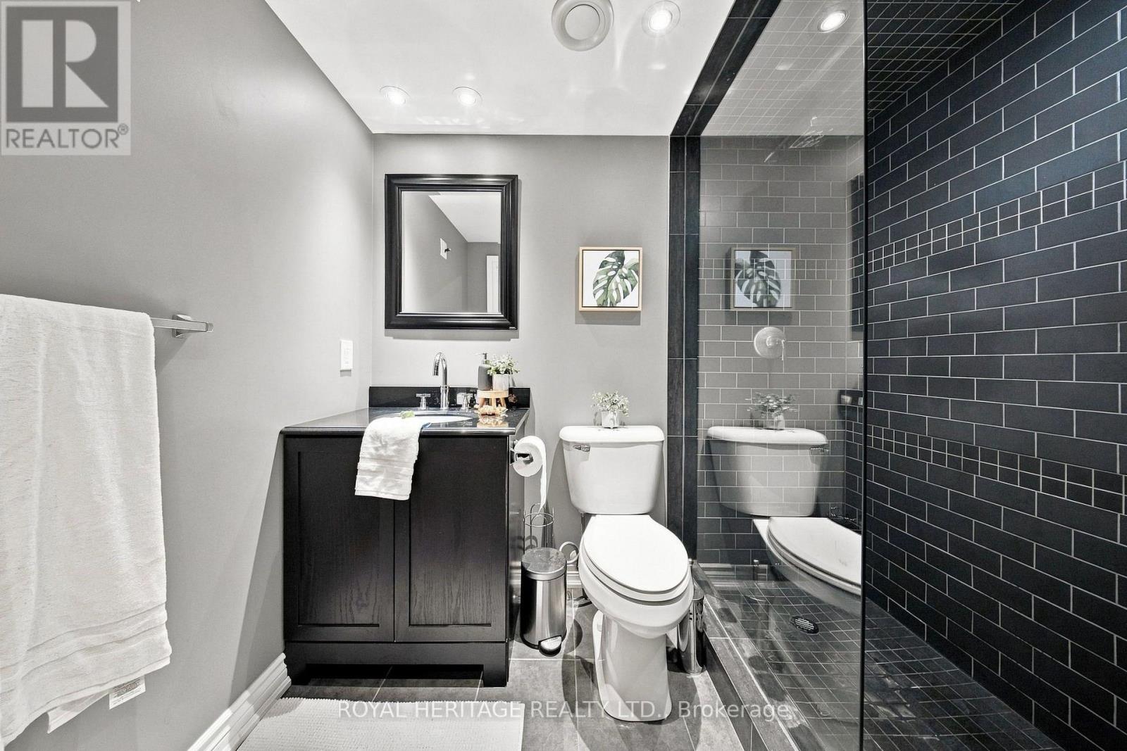 816 Sheppard Avenue, Pickering, Ontario  L1V 1G5 - Photo 34 - E13735570