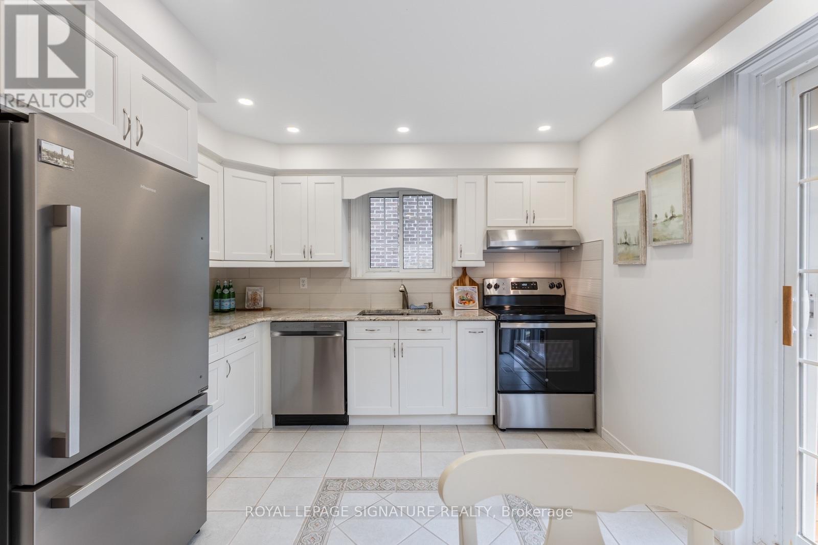 47 Pepper Tree Drive, Toronto, Ontario  M1C 1Y5 - Photo 12 - E13735708
