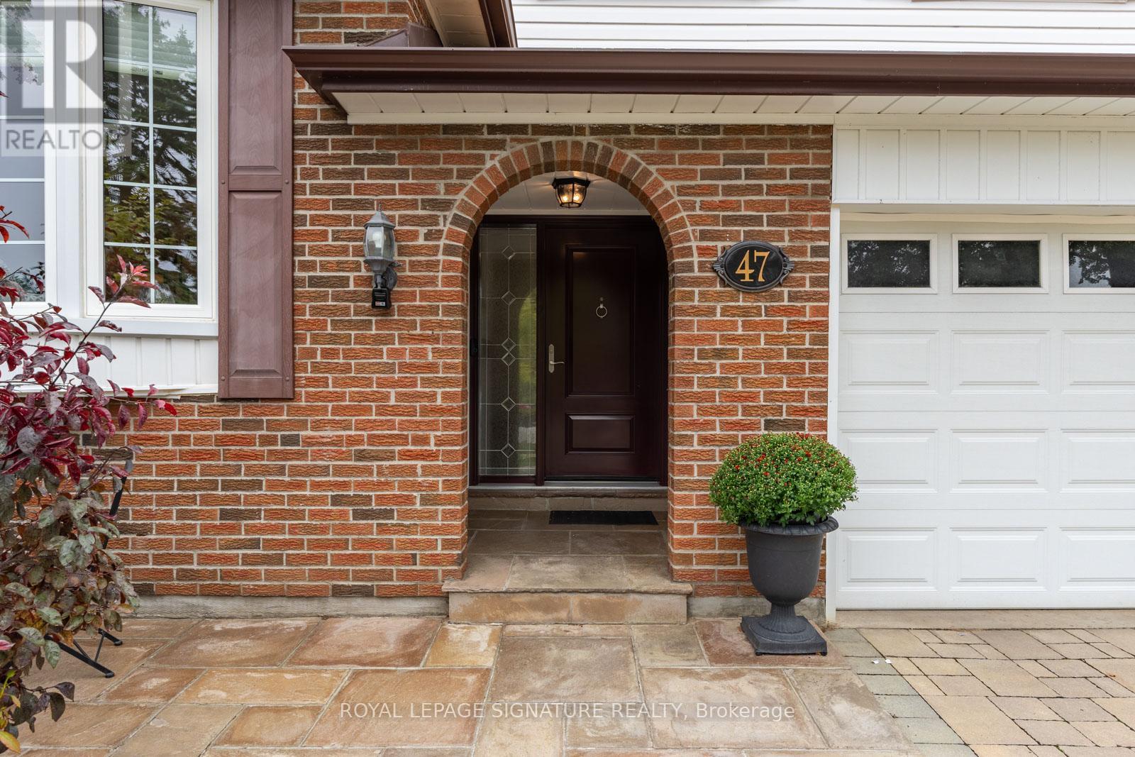 47 Pepper Tree Drive, Toronto, Ontario  M1C 1Y5 - Photo 3 - E13735708