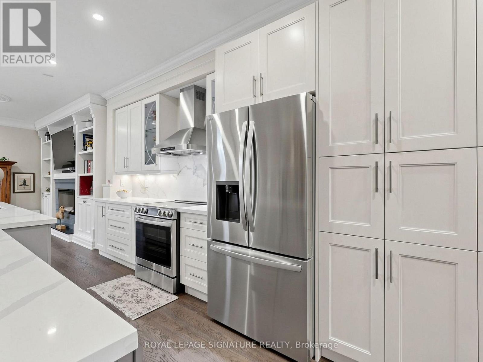 49 Kenilworth Crescent, Whitby, Ontario  L1M 2M6 - Photo 13 - E13735824